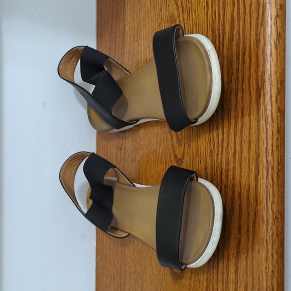 Rock& Candy sandals by Zigi size 7 - Picture 2 of 6